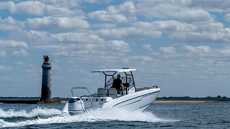 Катер Beneteau Flyer 8 Spacedeck
